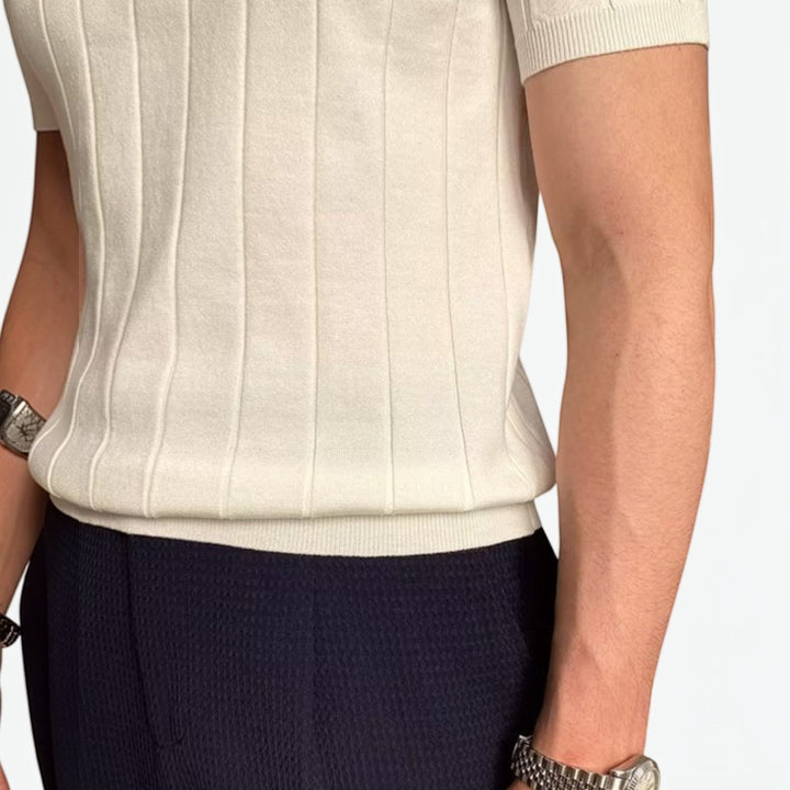 Stylish men's premium polo shirt, short sleeve, comfortable slim fit for smart casual and versatile everyday wear.