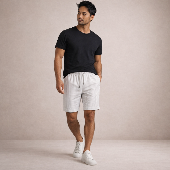 Men's lightweight printed shorts, drawstring waist, excellent choice for hot summer days.