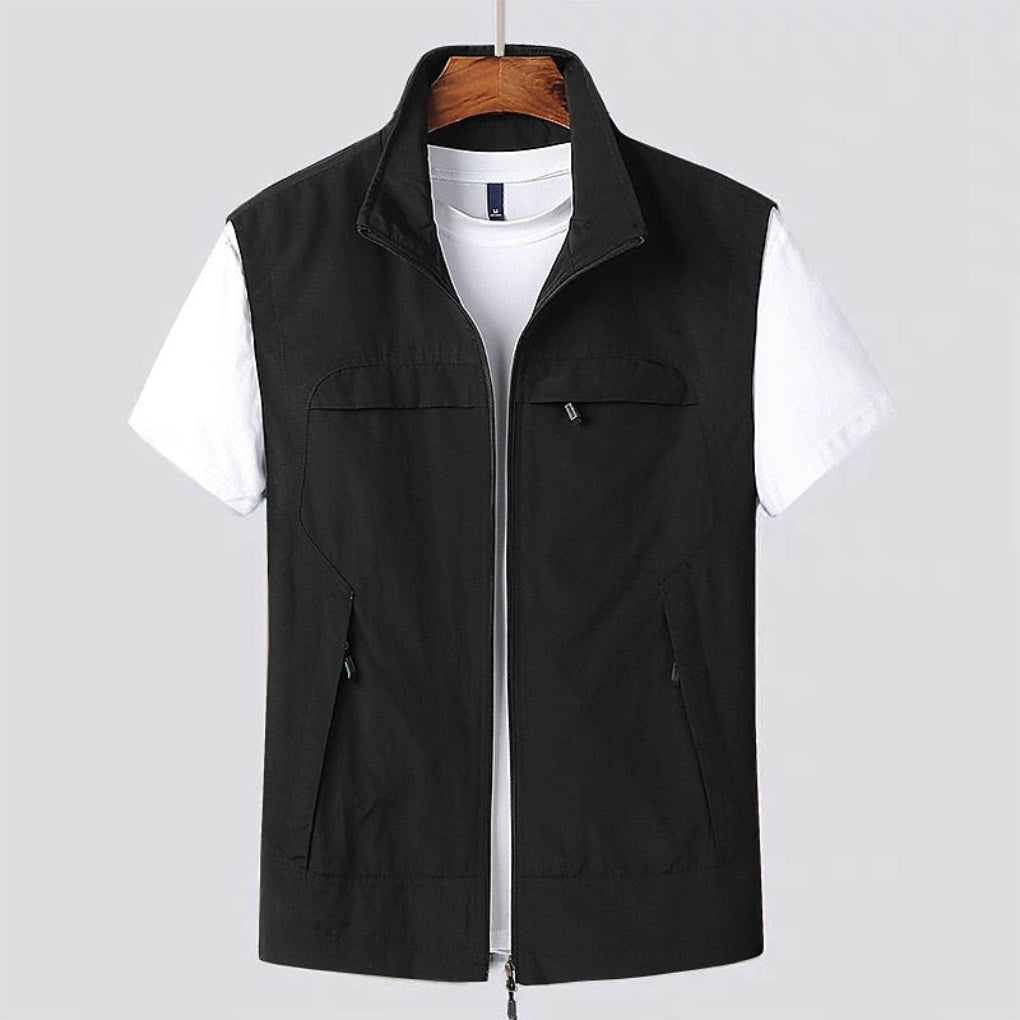 Versatile men's quick-dry vest for travel & casual wear. Breathable, lightweight activewear for summer adventures.