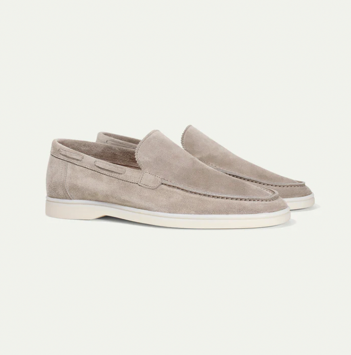 Versatile men's slip-on loafers, comfortable and elegant smart casual driving shoes for daily use.