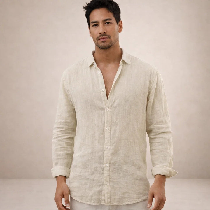 Men's casual button down shirt in regular fit. Effortless style for summer fashion & everyday comfort.