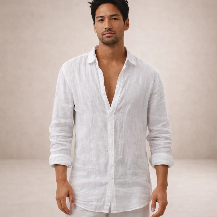 Modern menswear: Men's regular fit button down casual shirt. Great for summer & relaxed daily look.