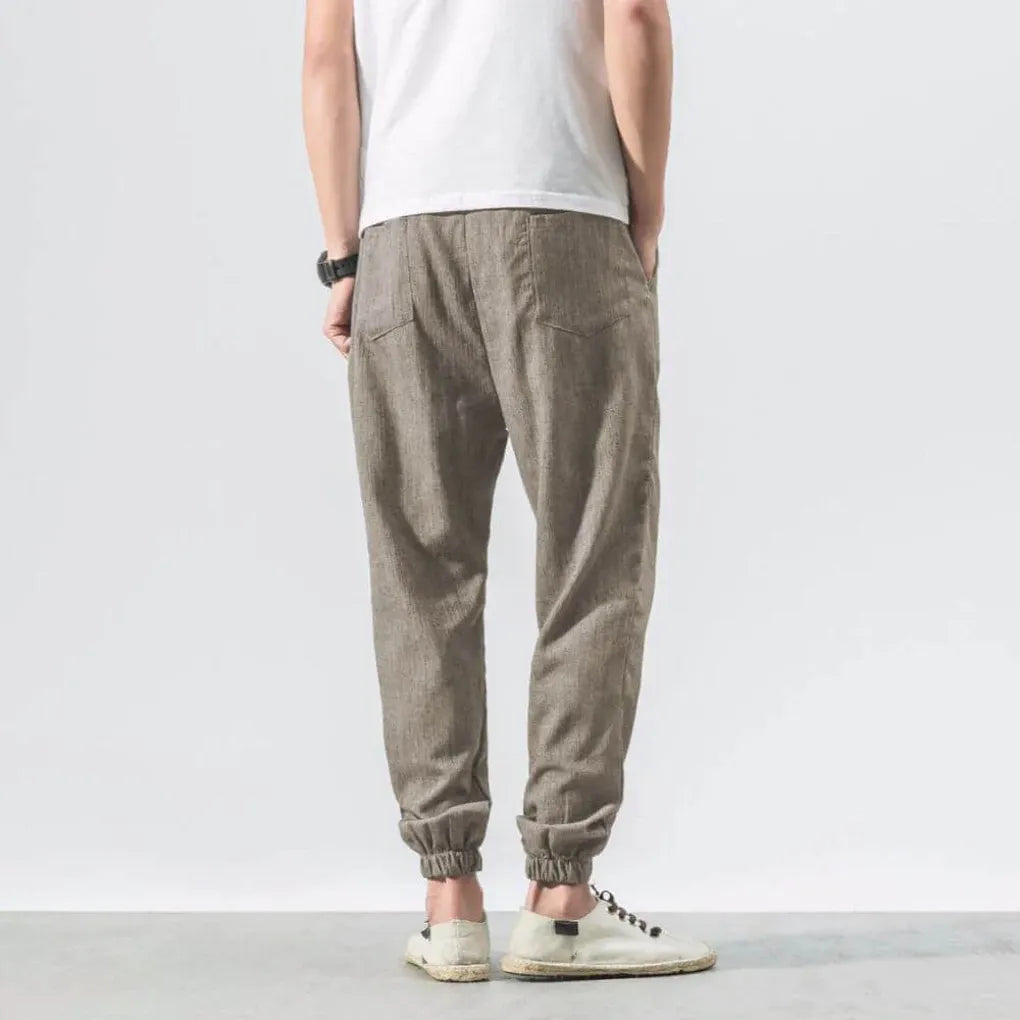 Everyday men's comfort pants with a straight leg and breathable fabric for ultimate ease.