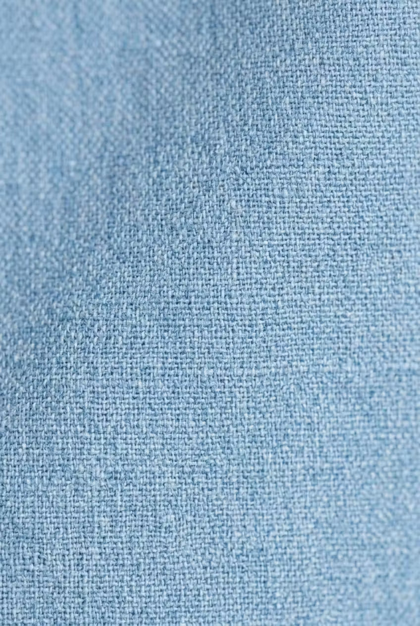 Men's stylish long-sleeve chambray shirt, relaxed fit, for smart casual occasions.