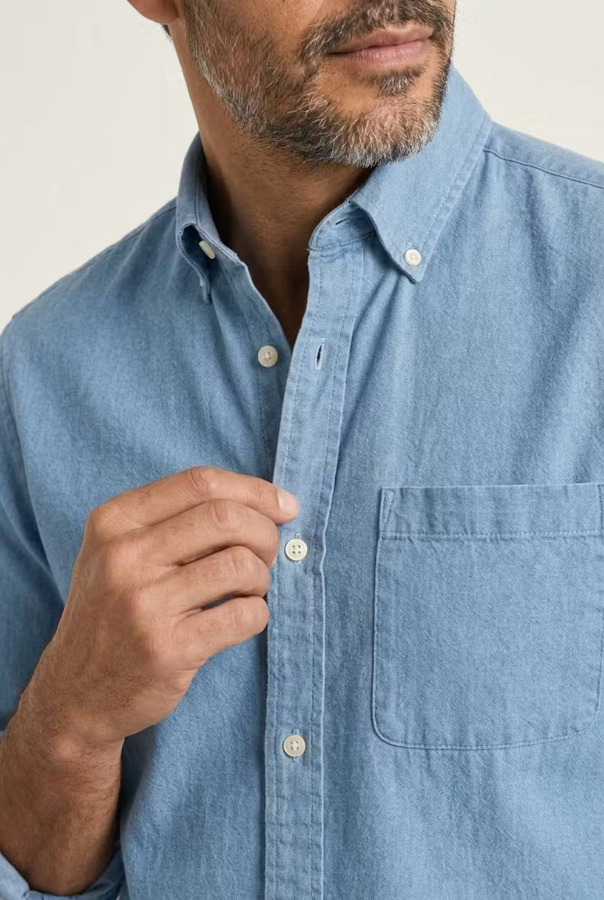 Weekend wear men's chambray shirt, relaxed fit, button-up, for laid-back style.