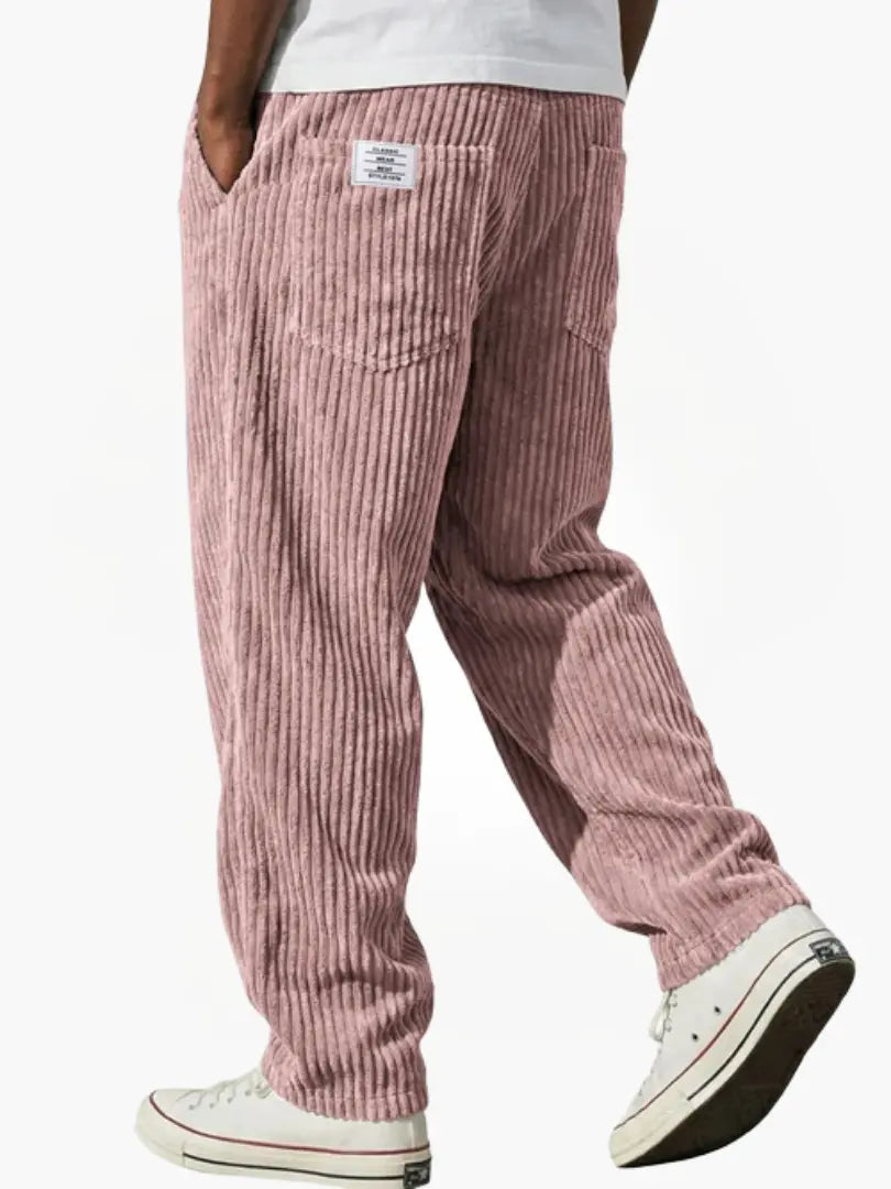 Smart casual men's corduroy trousers, relaxed with a drawstring for comfort, perfect for versatile daily fashion.