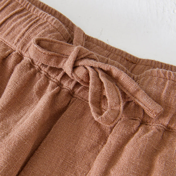 Casual men's drawstring shorts, relaxed fit for comfortable everyday wear.