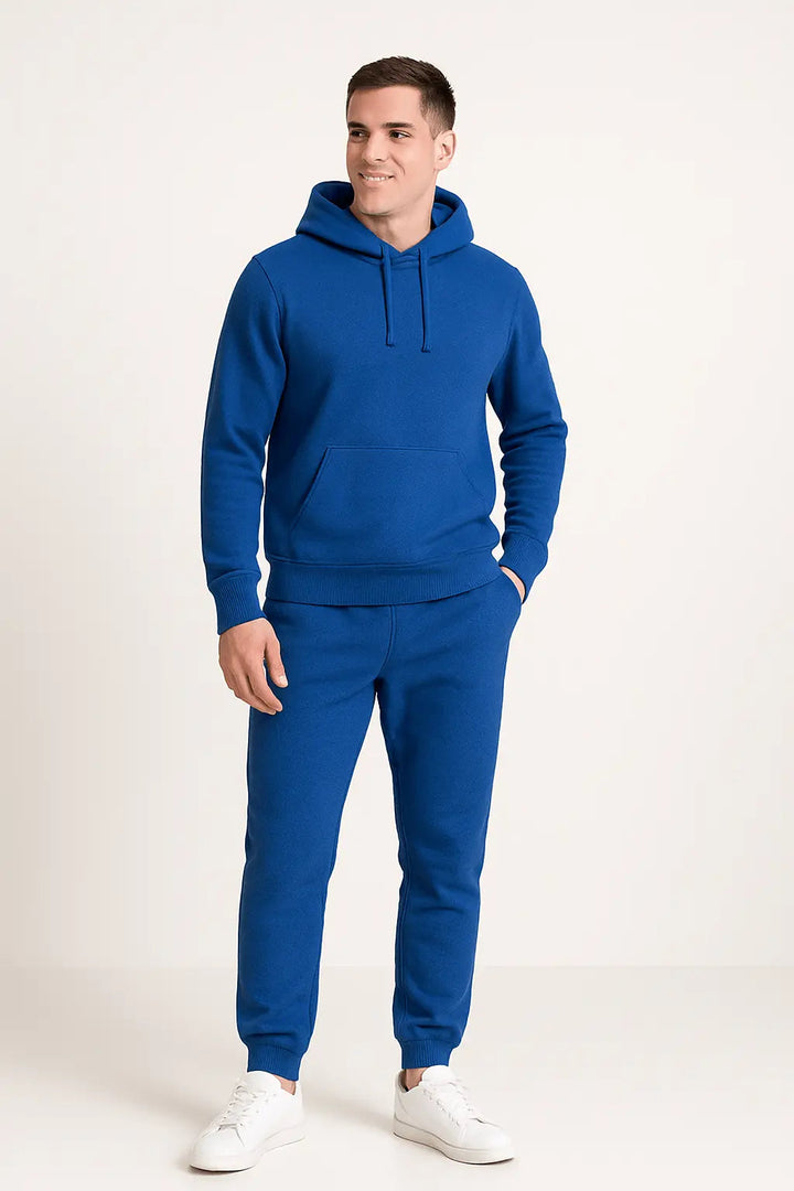 Stylish men's athletic set: relaxed fit hoodie & jogger tracksuit for active lifestyles.