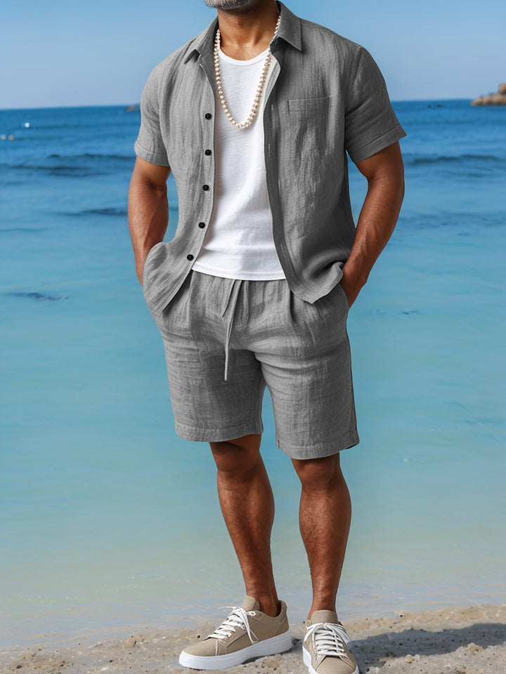 Men's warm weather linen outfit: short sleeve shirt & comfy shorts. Perfect for a comfortable summer.