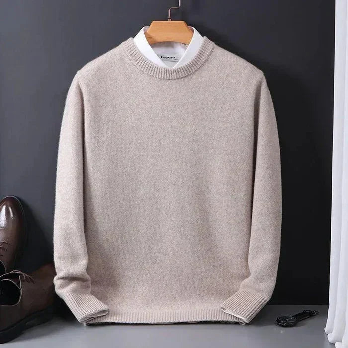 Effortless men's relaxed fit crewneck sweater, great for casual comfort and fall fashion versatility.