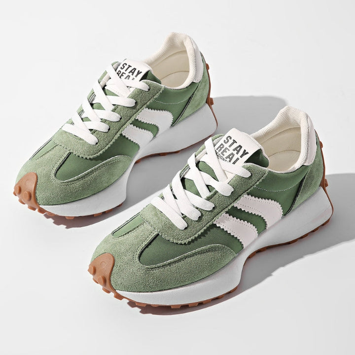 Men's relaxed fit platform lace-up sneakers for casual street style.