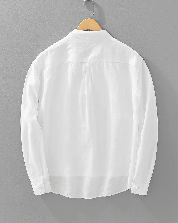 Lightweight, modern men's popover shirt. Relaxed fit offers ultimate comfort for summer style.