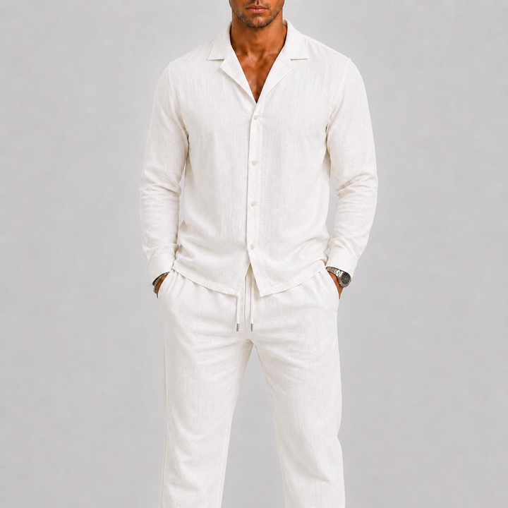 Men's casual two-piece summer set, perfect for daily wear or vacation. Relaxed fit, easy style.