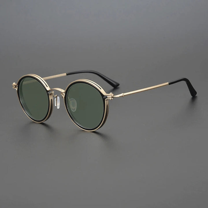 Vintage metal frame men's round polarized sunglasses, a timeless anti-glare fashion accessory.