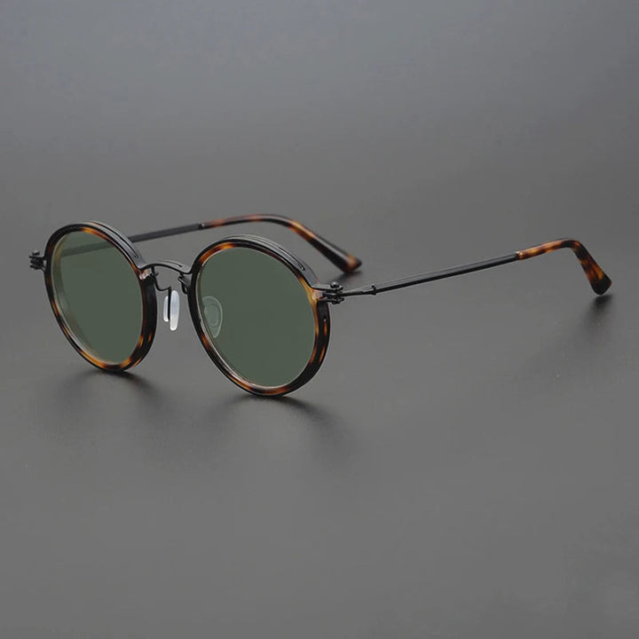 Classic men's round sunglasses, vintage metal frame, polarized lenses for stylish anti-glare eyewear.