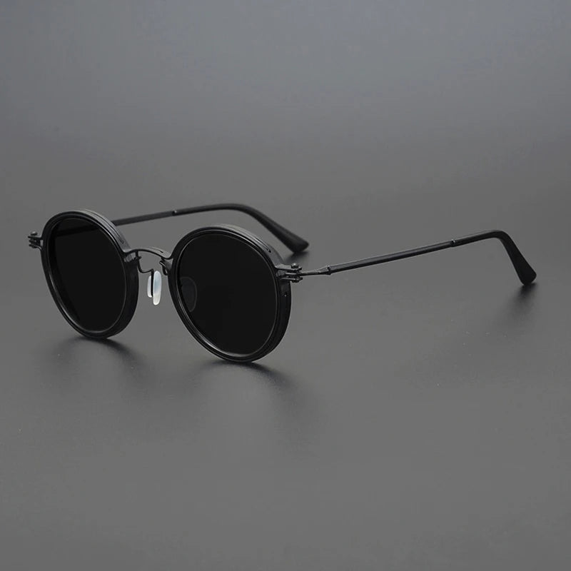 Men's fashion round polarized sunglasses with vintage metal frame, ideal anti-glare eyewear accessory.