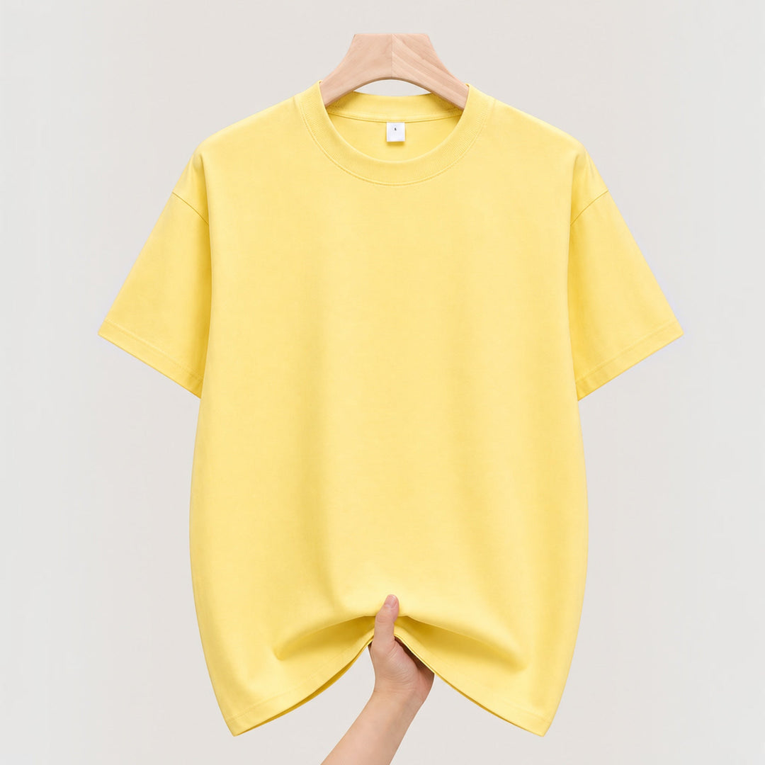 Essential men's short sleeve t-shirt, a soft, breathable wardrobe staple for versatile casual style.
