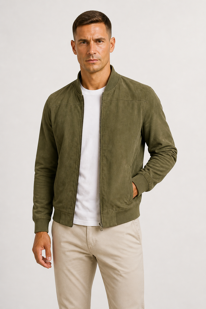 Modern men's lightweight jacket for urban style. Versatile bomber design for casual and smart-casual outfits.