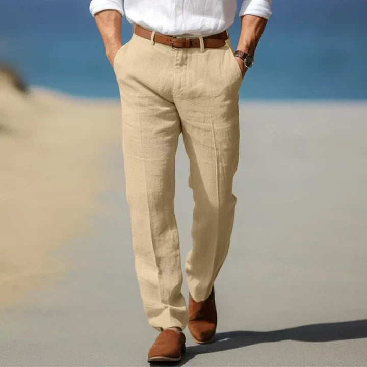 Comfortable men's tailored trousers, slim fit design, ideal as versatile casual pants for men's everyday style.