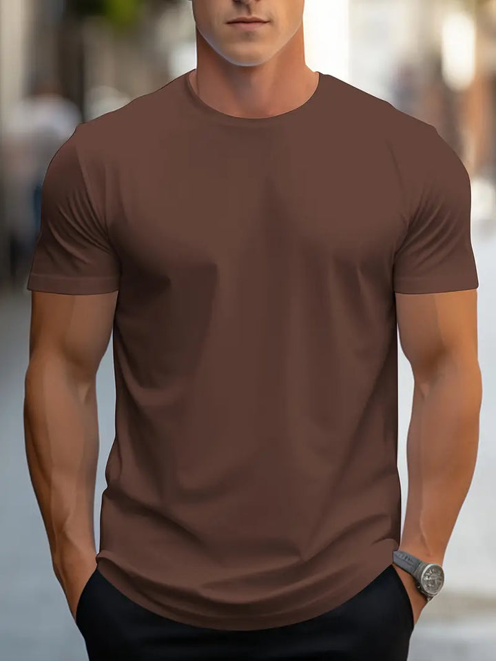 Versatile men's essential t-shirt, slim fit and crew neck, ideal for layering or stand-alone style.
