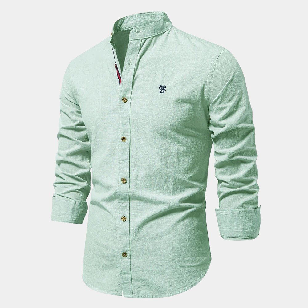 Fashionable men's breathable long-sleeve shirt. Slim fit, perfect for warm weather and versatile styling.