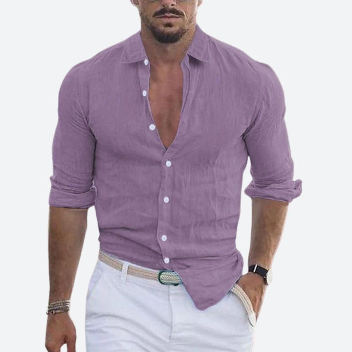 Smart casual men's slim fit summer shirt. Button-up with open collar, ideal for warm weather fashion.
