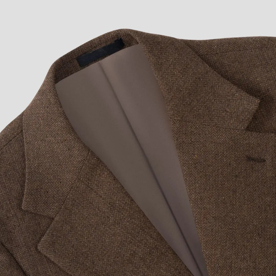 Versatile men's slim fit three-piece suit with vest, suitable for business, weddings & events.