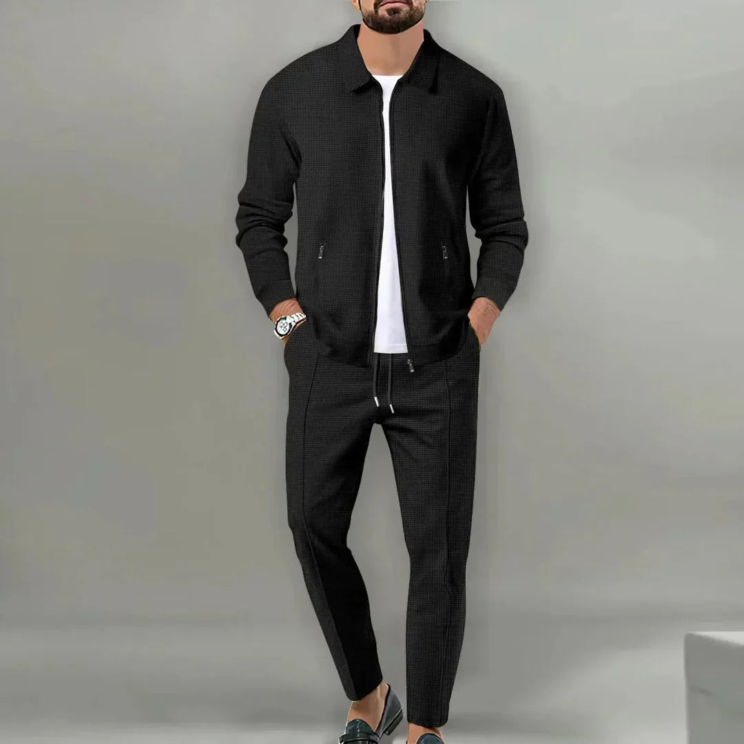 Men's slim fit two-piece suit with blazer & trousers, ideal for business, weddings, and formal events.