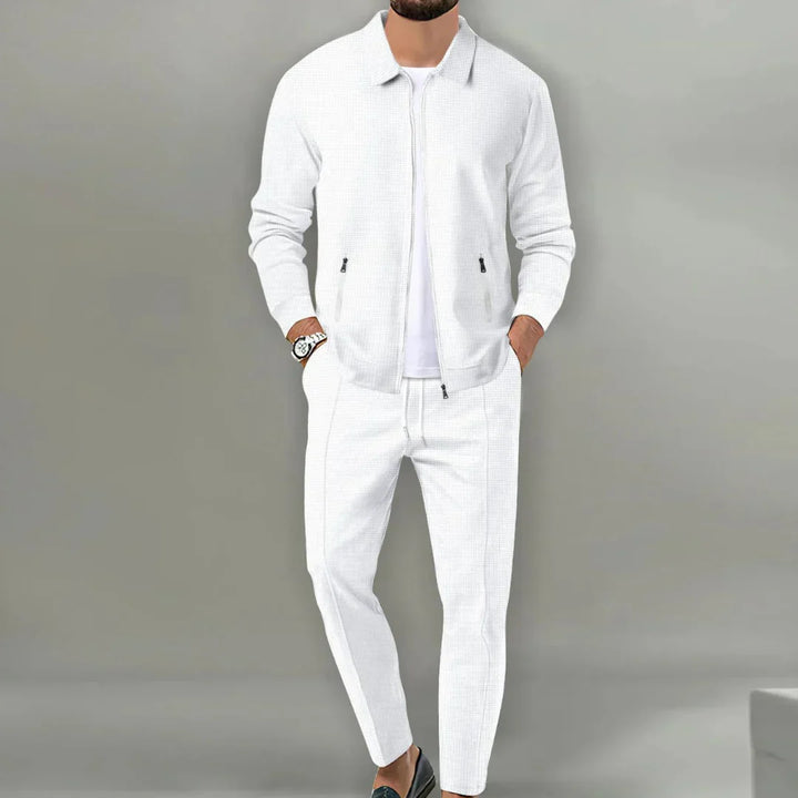Modern men's slim fit two-piece business suit, ideal wedding attire or party suit for a sleek fashion.