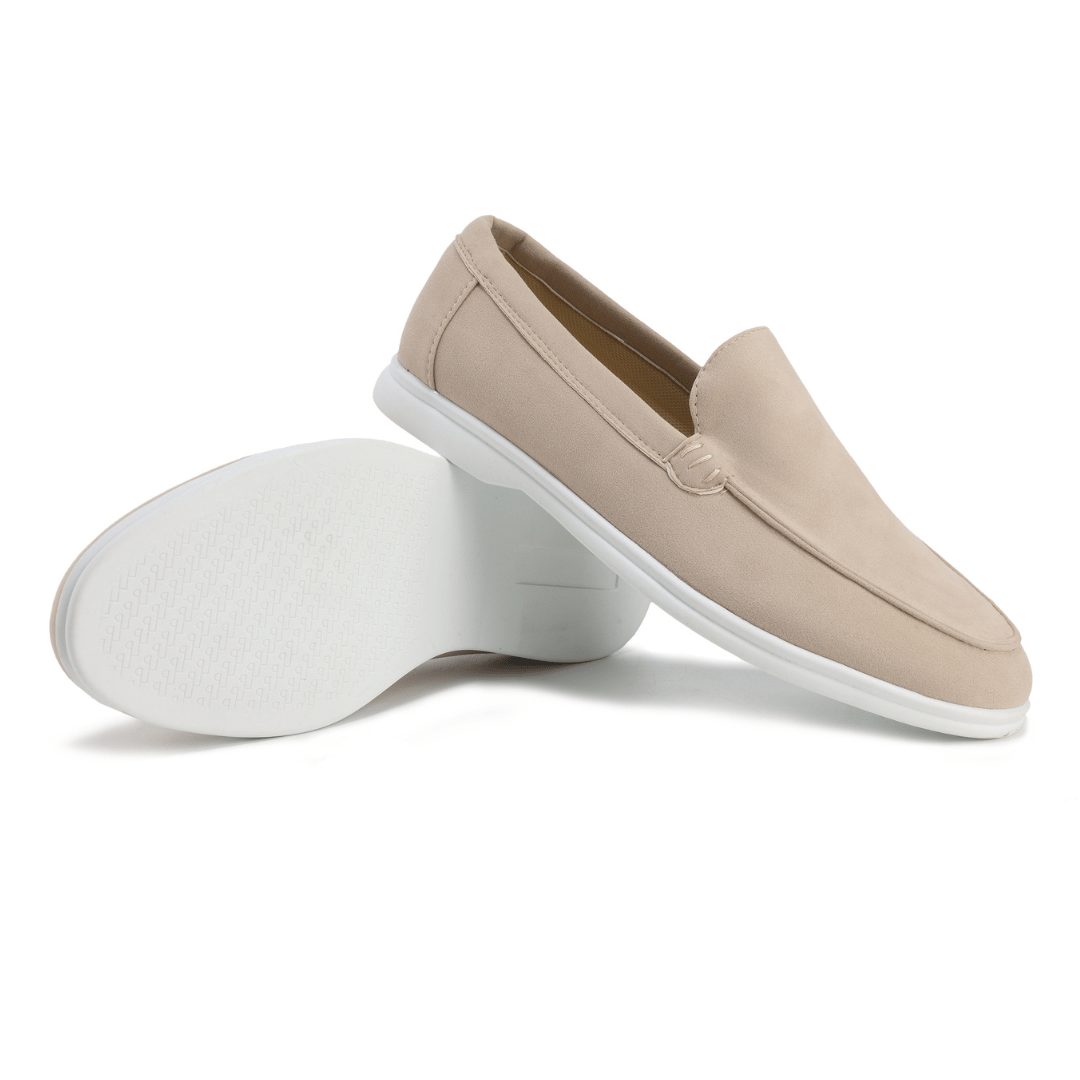 Smart casual men's loafers, versatile slip-on footwear for comfortable everyday style.