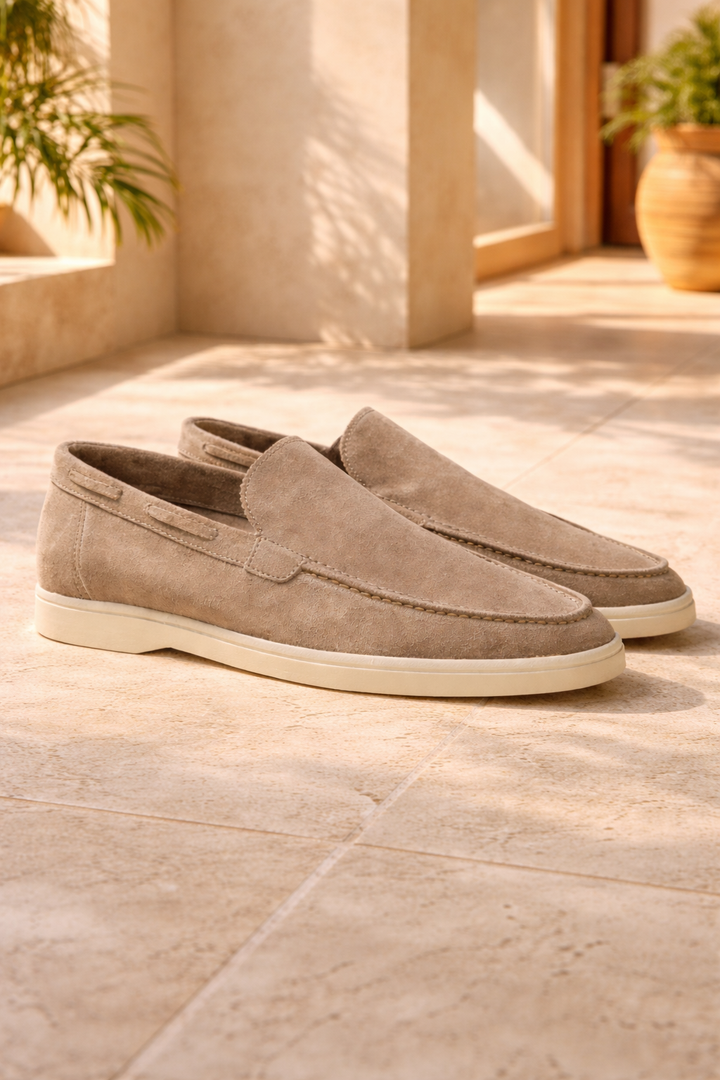 Minimalist men's slip-on loafers, smart casual comfort shoes for modern men's everyday fashion & versatile style.