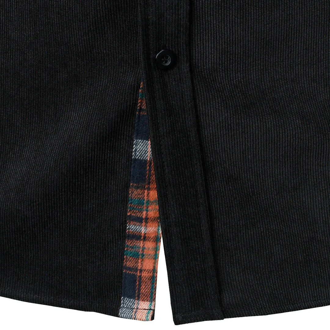 Versatile men's smart-casual shirt, tailored fit, suitable for professional workwear and formal occasions.