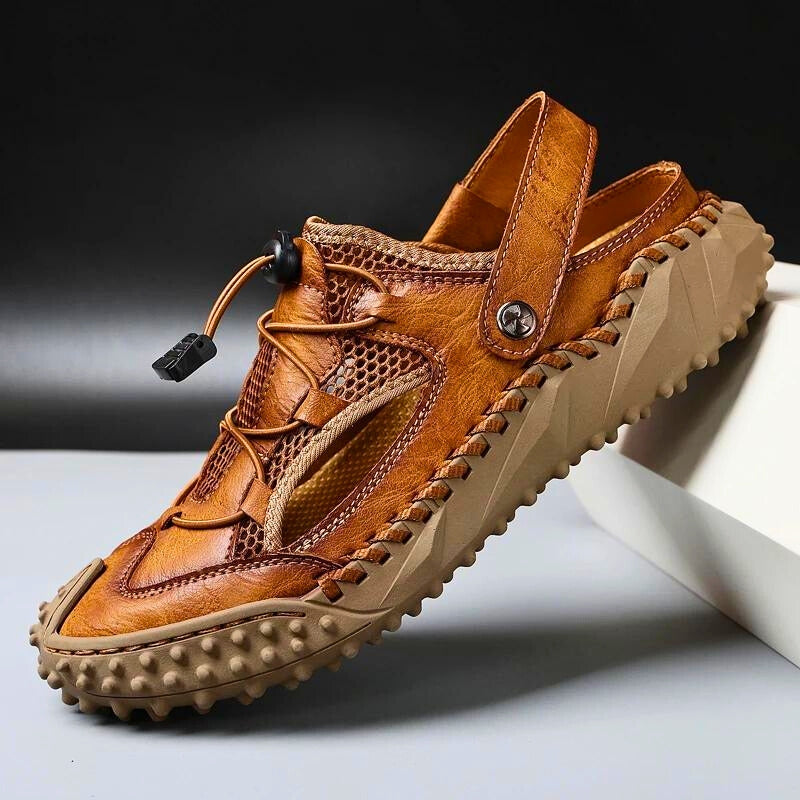 Men's sporty sandals with adjustable straps, cushioned sole for ultimate comfort, perfect for walking & summer outdoors.