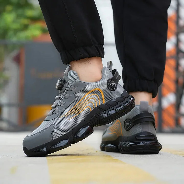 Protective men's steel toe shoes for construction, non-slip and lightweight.
