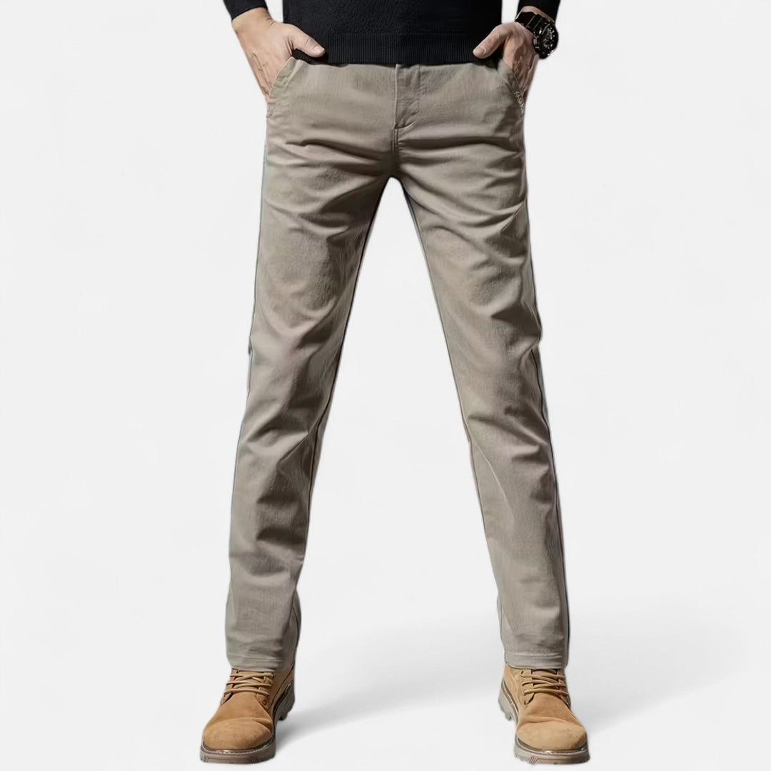 Men's straight-leg tailored trousers for a refined look, ideal for office wear and smart casual style.