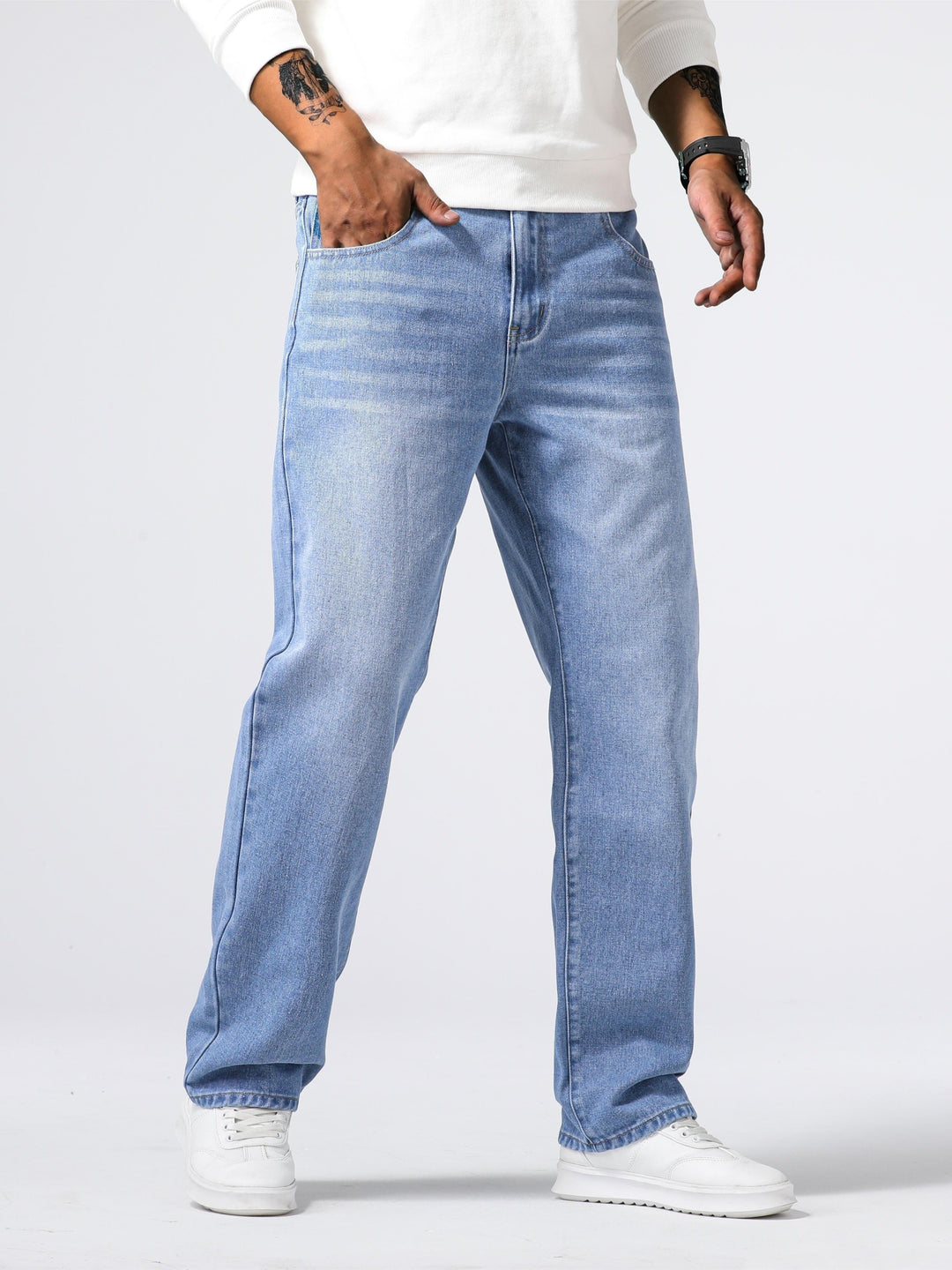 Durable men's straight leg washed jeans, combining everyday comfort with versatile casual style.