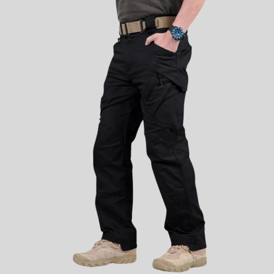 Men's stretch cargo pants in olive, featuring multiple pockets for everyday style & comfort. Ideal for casual wear.
