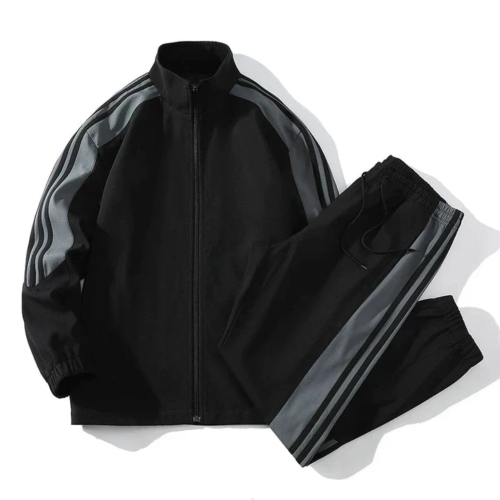 Stylish men's striped jogging suit, perfect for spring/autumn casual wear & everyday comfort.