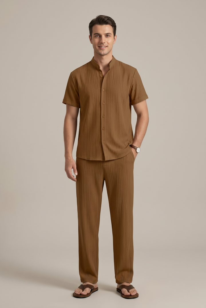 Versatile men's striped outfit set, ideal for summer casual wear or a stylish smart casual look. Relaxed fit.