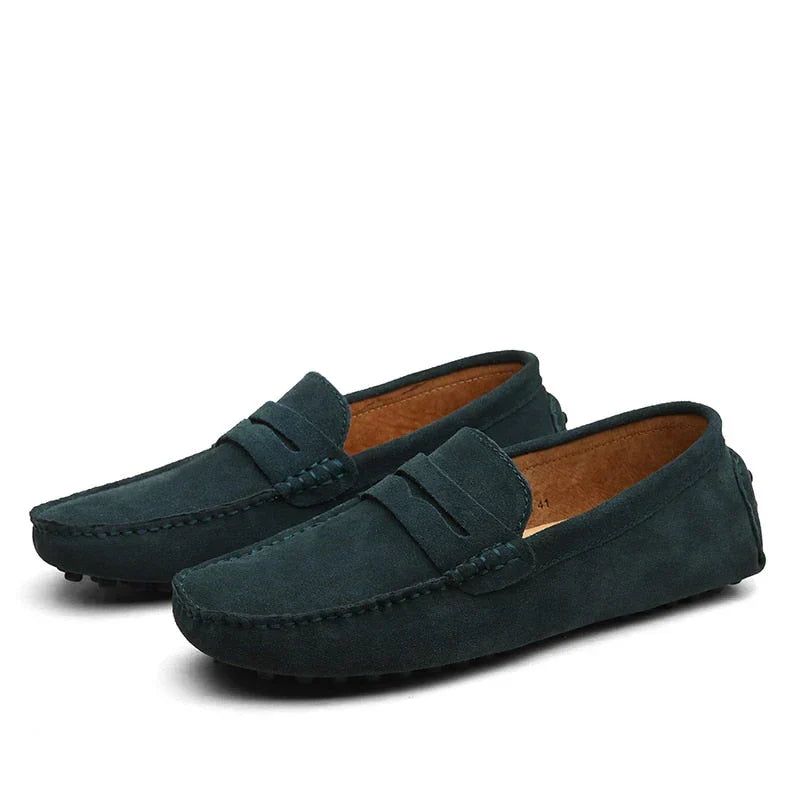 Versatile men's black driving loafers. Stylish slip-on shoes, perfect for casual or smart casual looks.