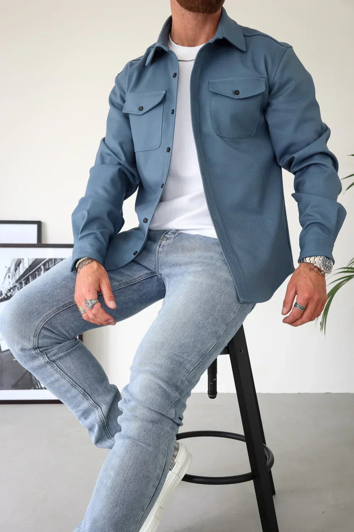 Versatile men's overshirt, a stylish long sleeve casual shirt. Perfect button-down outerwear for modern layering.