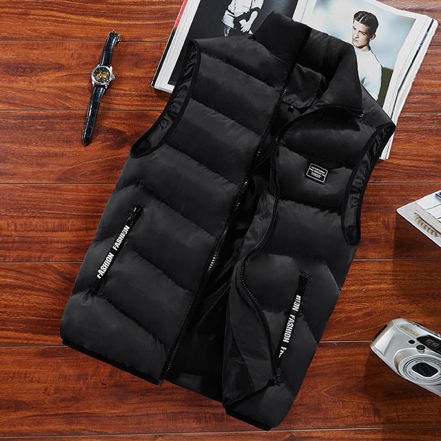 Men's zippered quilted vest with useful pockets, ideal for everyday casual layering and warmth.