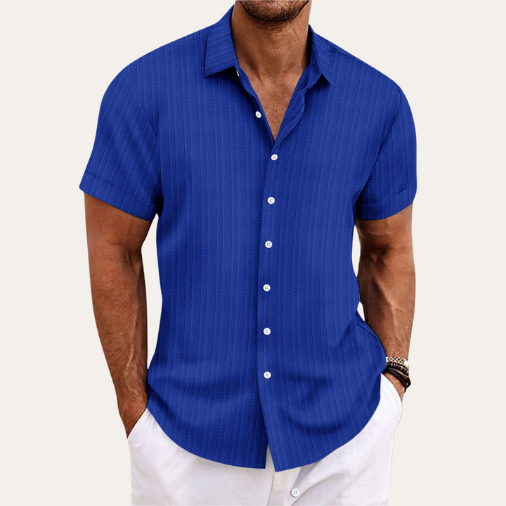 Modern fit men's striped short-sleeve button-down shirt, a versatile choice for contemporary men's style.