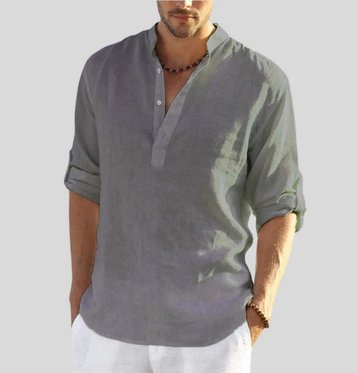 Black men's lightweight casual shirt. Breathable fabric, regular fit, ideal for stylish summer outfits.
