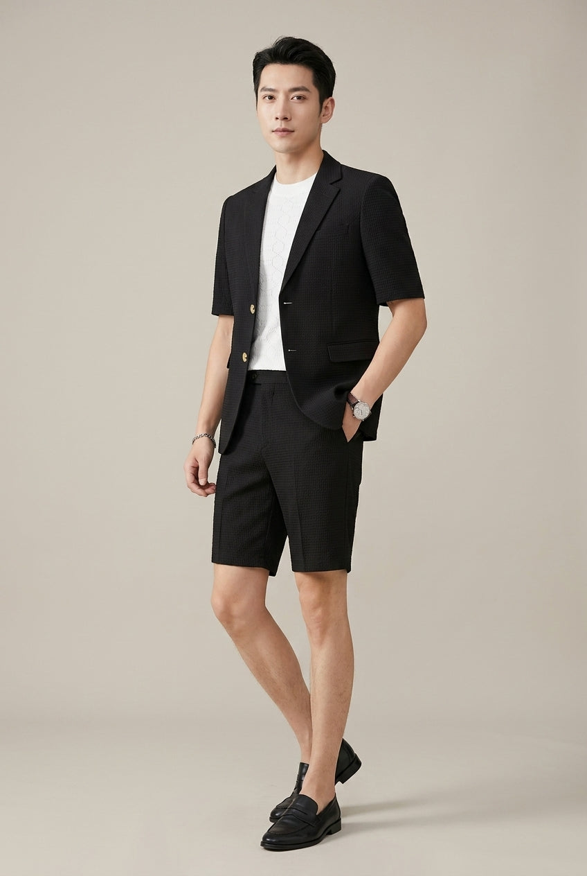 Men's spring/summer two-piece set: a short sleeve blazer and matching shorts for a modern casual look.