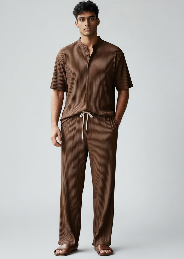 Men's coordinated summer outfit. Easy-wear short-sleeve shirt & relaxed fit drawstring pants.