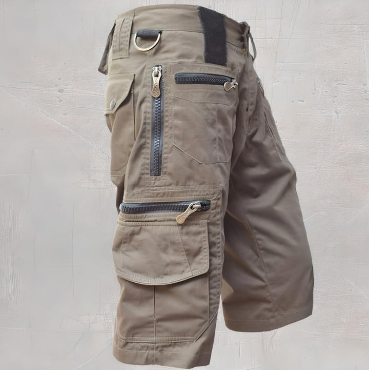 Comfortable men's cargo shorts, ideal for everyday casual wear. Stylish and durable for daily activities.