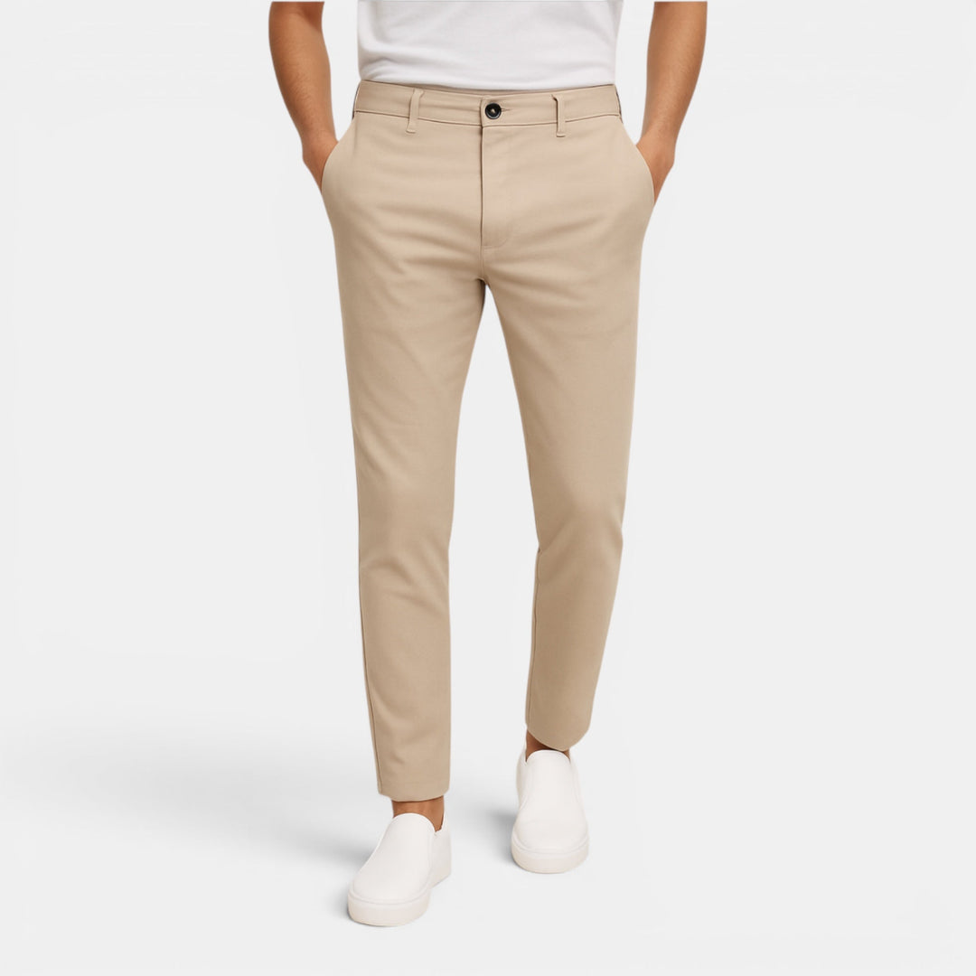 Modern men's slim fit tailored pants, ideal for business casual & office. Elevate your men's fashion.