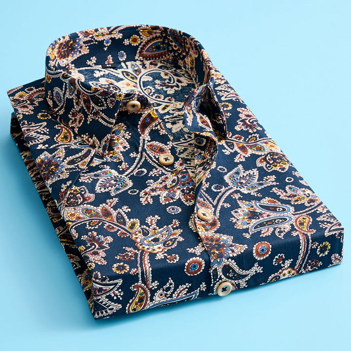 New men's floral short sleeve shirt, casual and trendy, with a vibrant pattern for summer fashion.