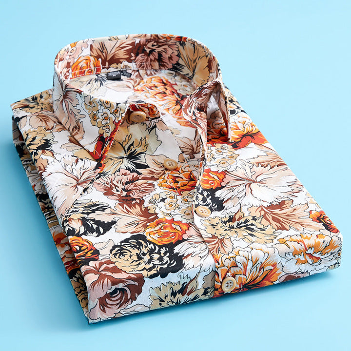 Fashionable men's floral summer shirt, short sleeve and casual, featuring a vibrant, trendy print.